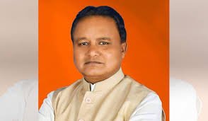 ଆଜି ଆକାଶ ମାର୍ଗରୁ ବାତ୍ୟା  ସ୍ଥିତି ପରଖିବେ ମୁଖ୍ୟମନ୍ତ୍ରୀ