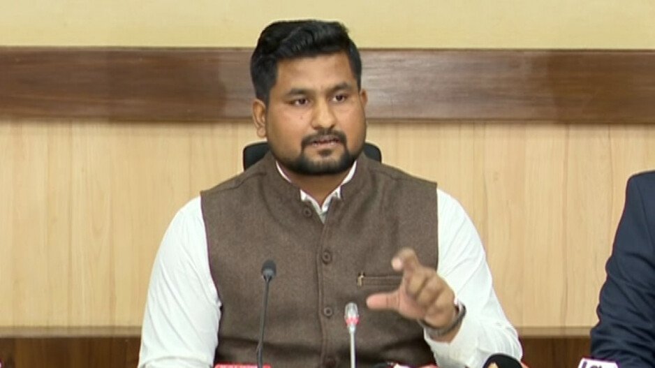 ଶ୍ରଦ୍ଧାର ସହିତ ମସାଜ୍ ନେଉଥିଲେ, ଦଳକୁ ବୁଡ଼ାଇଦେଲେ ଏବେ ବ୍ୟକ୍ତିଙ୍କୁ ବୁଡ଼ାଇବେ: ସୂର୍ଯ୍ୟବଂଶୀ