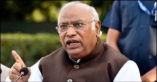 ମୋ ଆଣ୍ଠୁରେ ଆଘାତ ଲାଗିଛି:ଖଡ଼ଗେ