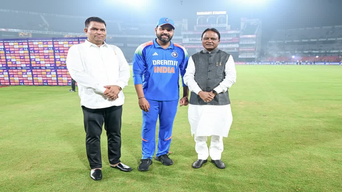 ରୋହିତଙ୍କ ସହ କଥା ହେଲେ ମୁଖ୍ୟମନ୍ତ୍ରୀ