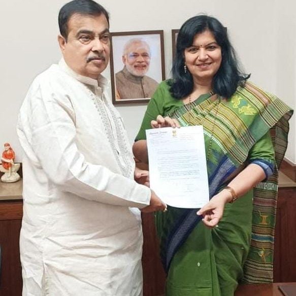 ନୀତିନ ଗଡକରୀଙ୍କୁ ଭେଟିଲେ ଅପରାଜିତା