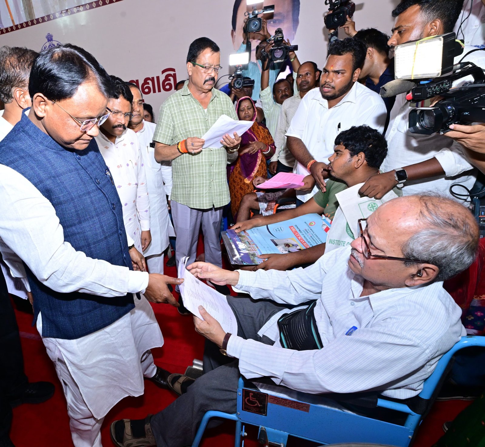 ‘ଲୋକଙ୍କ ସରକାର’ ଲୋକଙ୍କ ସୁଖଦୁଃଖରେ ସବୁବେଳେ ଅଛନ୍ତି: ମୁଖ୍ୟମନ୍ତ୍ରୀ