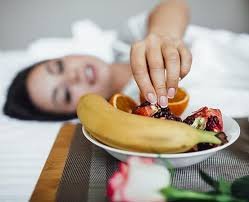 ରାତିରେ ନିଦ ହେଉ ନାହିଁ କି? ଏସବୁ ଖାଇଲେ ହେବ ଭଲ ନିଦ