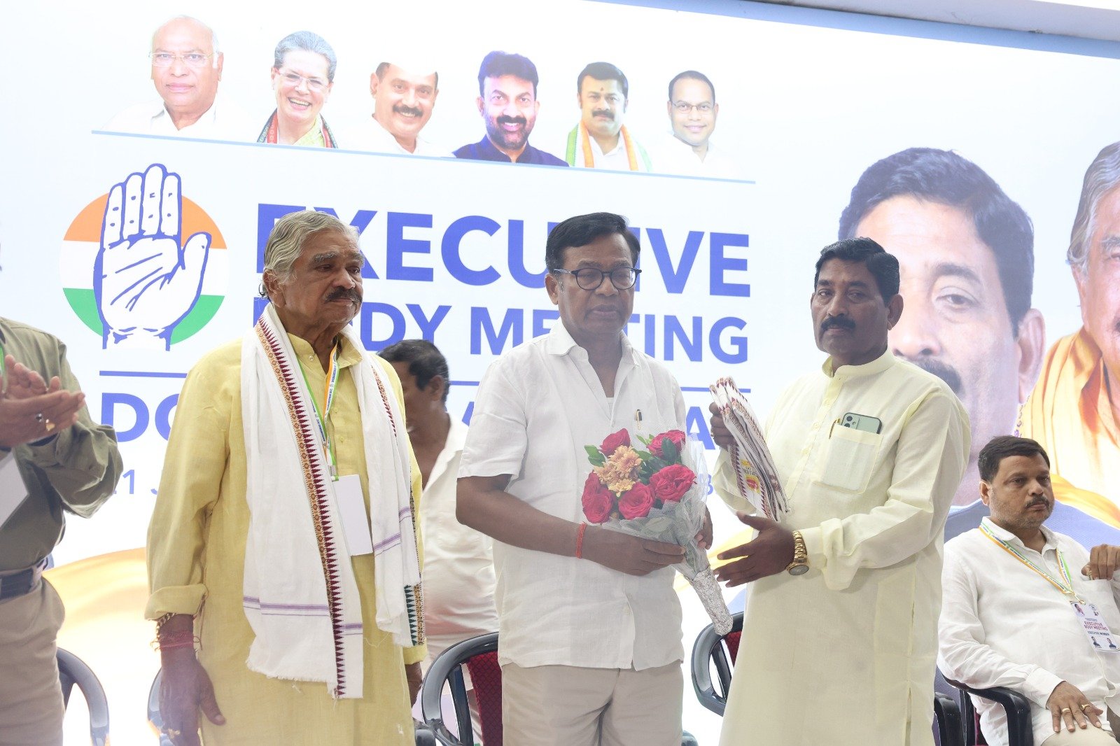 କର୍ମକର୍ତ୍ତା ତୃଣମୂଳସ୍ତରକୁ ଯାଇ ସଂଗଠନ କରନ୍ତୁ : ଭକ୍ତ