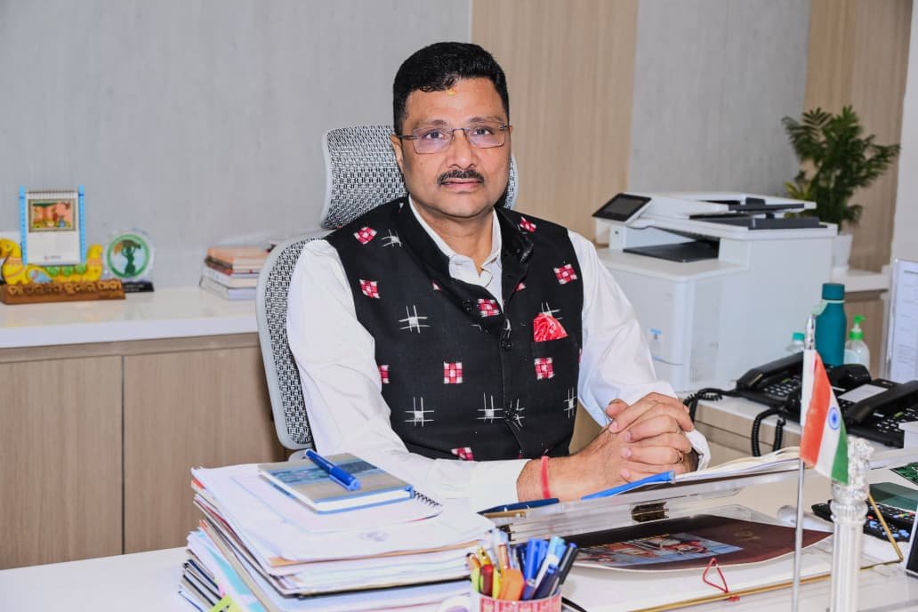 ଭୂଦାନ ଜମିର ବଣ୍ଟନ ଏବଂ ମ୍ୟୁଟେସନ୍ ଉପରେ ପରବର୍ତ୍ତୀ ନିର୍ଦ୍ଦେଶ ପର୍ଯ୍ୟନ୍ତ ସ୍ଥଗିତାଦେଶ