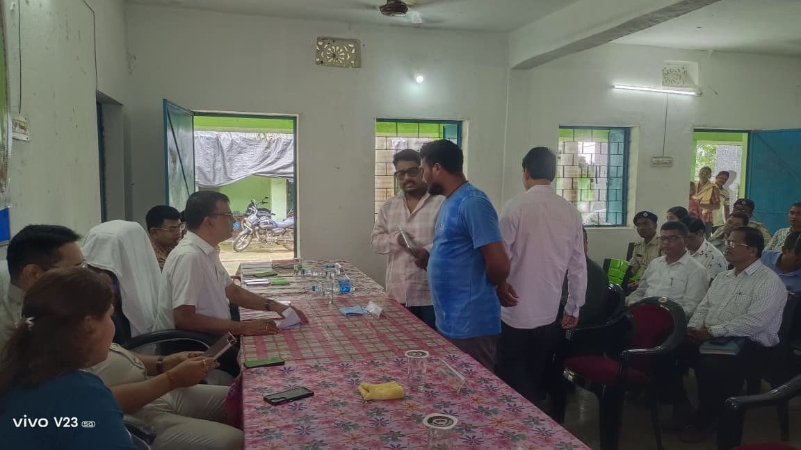 grivance ଗୁରୁସଙ୍ଗରେ ଯୁଗ୍ମ ଅଭିଯୋଗ ଶୁଣାଣି ଶିବିର