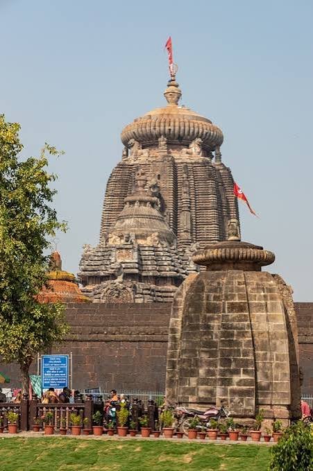 ଶ୍ରୀଲିଙ୍ଗରାଜଙ୍କ ନୀତିବନ୍ଦ