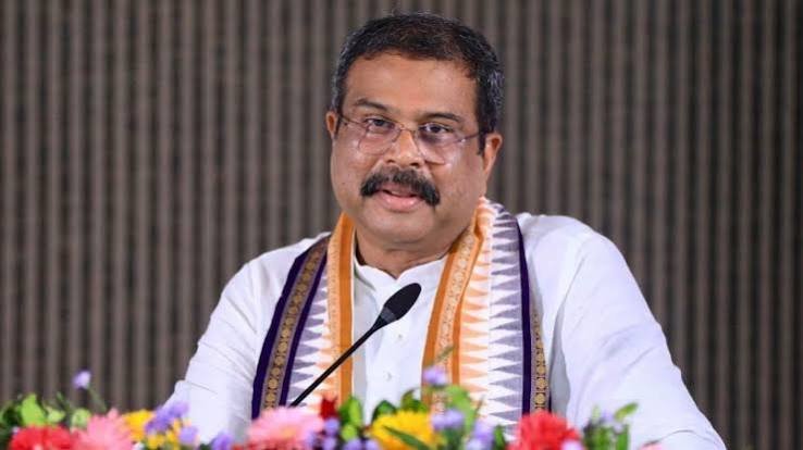 ମହାନଦୀ ଅବବାହିକାରୁ ଗ୍ୟାସ୍ ମିଳିବା ପ୍ରସଙ୍ଗ: ଓଡ଼ିଶାକୁ ବାଛିବାରେ ମୁଖ୍ୟ ଭୂମିକା ନେଇଥିଲେ ଧର୍ମେନ୍ଦ୍ର